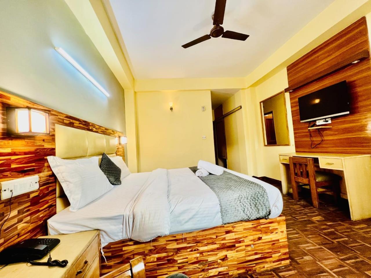 Hotel Kalinga Grand - Luxury Comfort !! Travellers Delight !! Budget Friendly !! Prime Location !! Guest Favourite Manāli Exterior foto