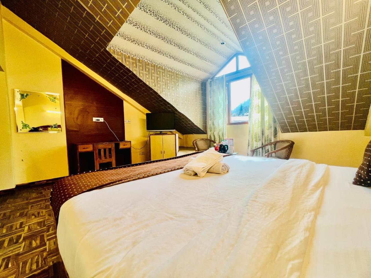 Hotel Kalinga Grand - Luxury Comfort !! Travellers Delight !! Budget Friendly !! Prime Location !! Guest Favourite Manāli Exterior foto